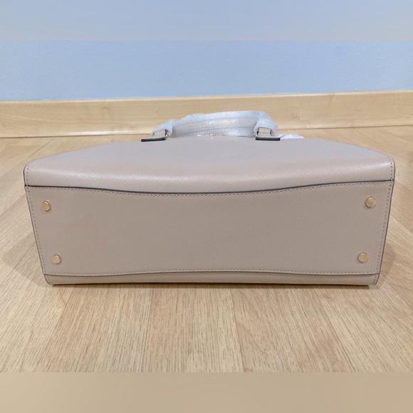 💝 Kate Spade 💝 Leather Medium Satchel with Snaps, Zipper & Feet 💝 - Picture 5 of 16